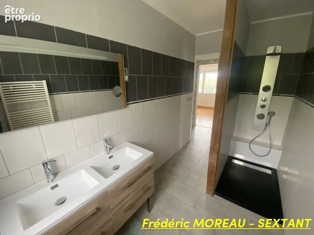 Sympathique maison de 85m2 sur Garage et Buanderie avec beau terrin de 800m2 piscinable - photo 4