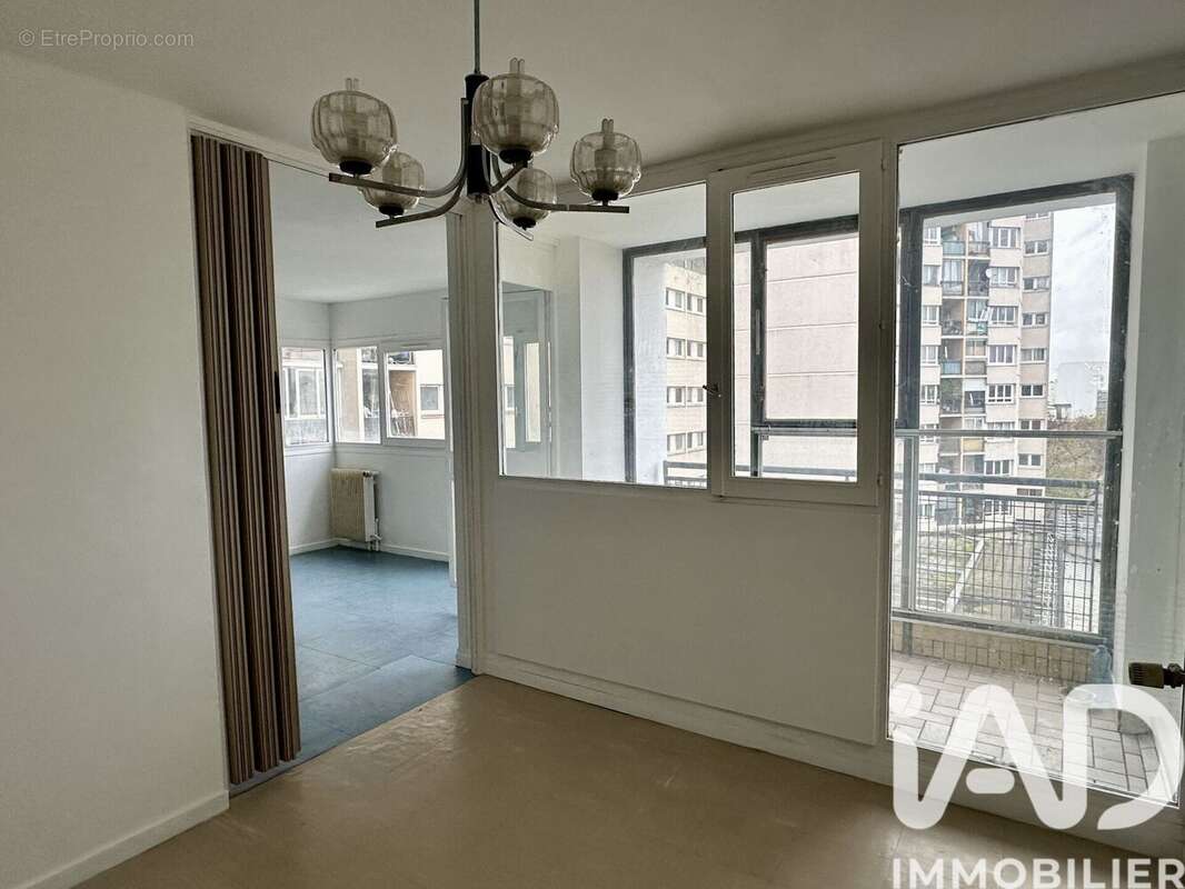 Photo 4 - Appartement à LA COURNEUVE