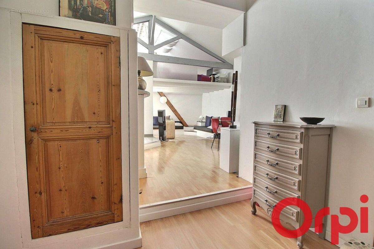 Commerce à MARSEILLE-5E