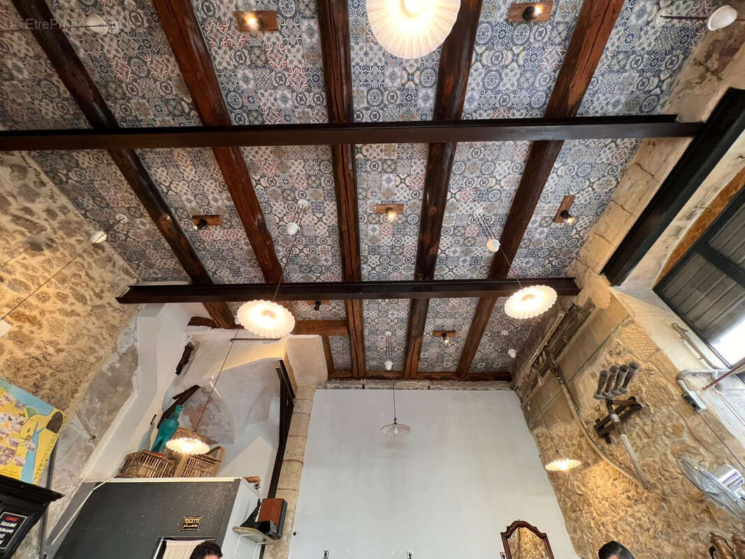 Commerce à MARSEILLE-1E