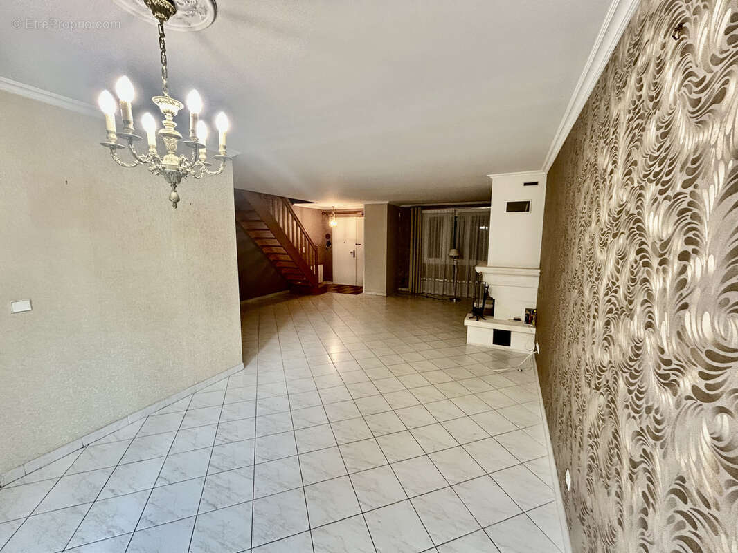 Maison à CLAYE-SOUILLY