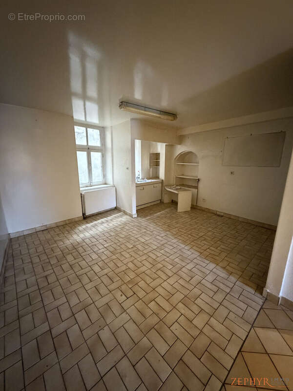 Appartement à L'ARBRESLE