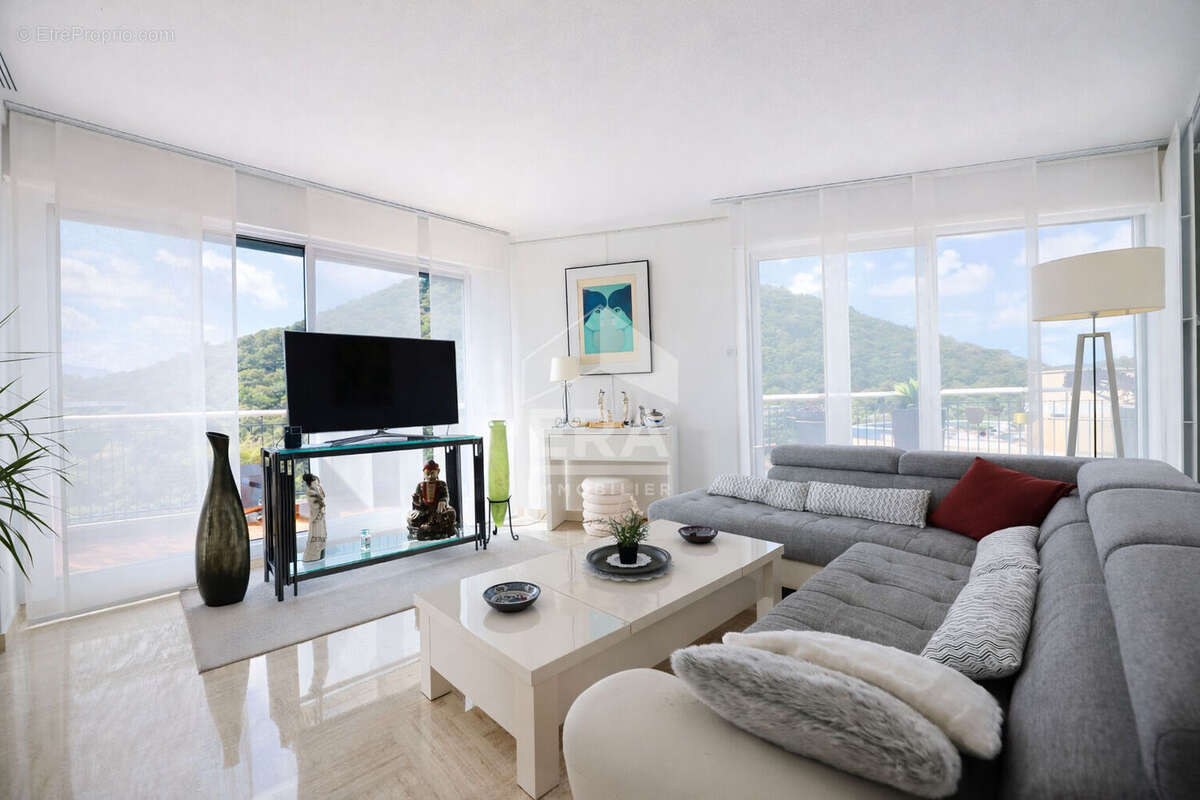 Appartement à MANDELIEU-LA-NAPOULE