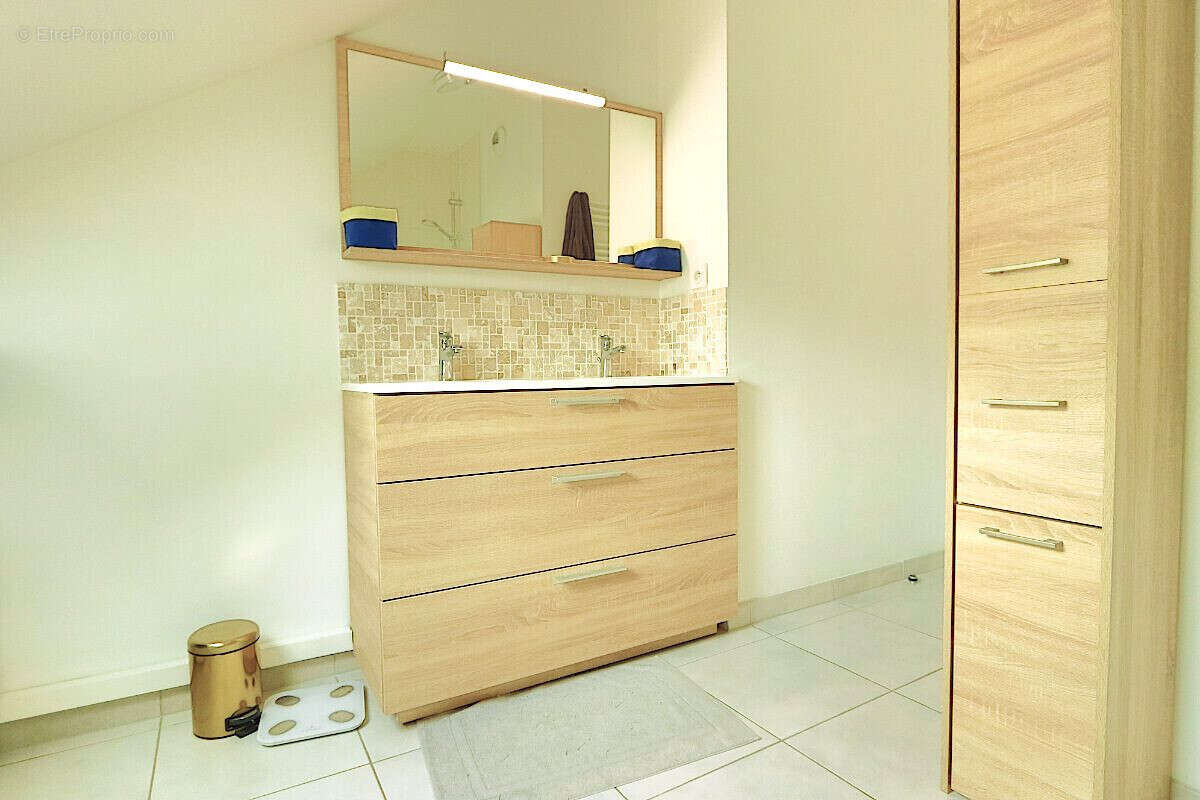 Salle de Bains - Appartement à BONNEVILLE