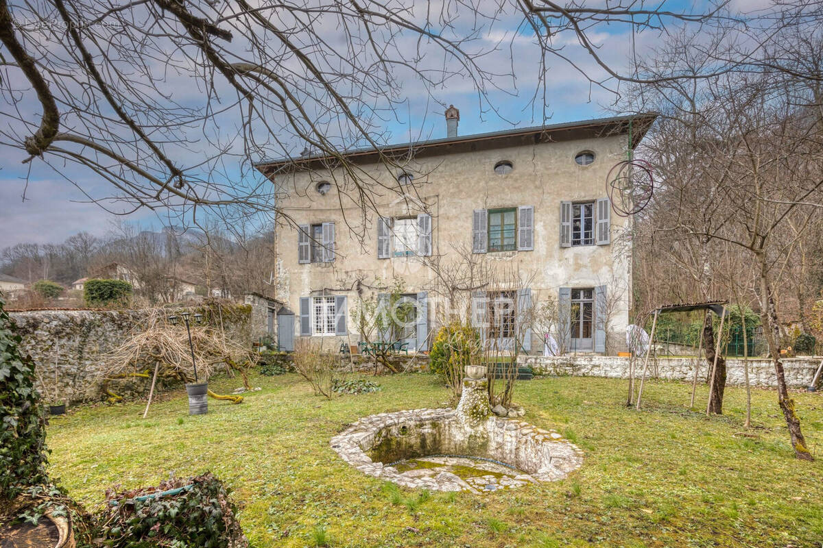 Maison à LA TERRASSE