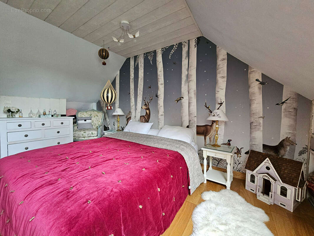 Maison à MONTMAIN