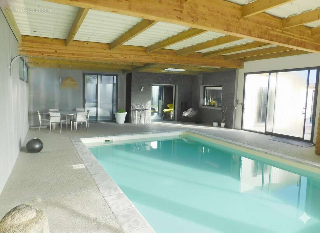 Maison avec piscine couverte - photo 3
