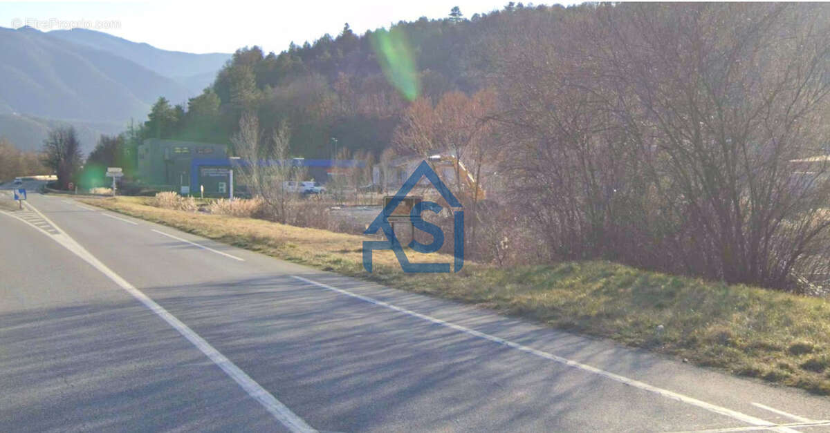 Terrain à LA SAULCE