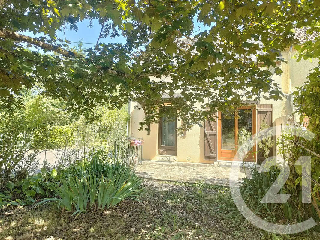 Maison 152 m² à Treigny  - photo 4