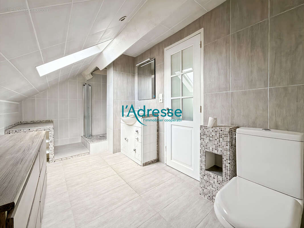 Maison à OINVILLE-SUR-MONTCIENT