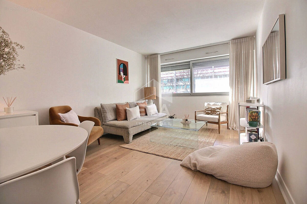 Appartement à CLICHY