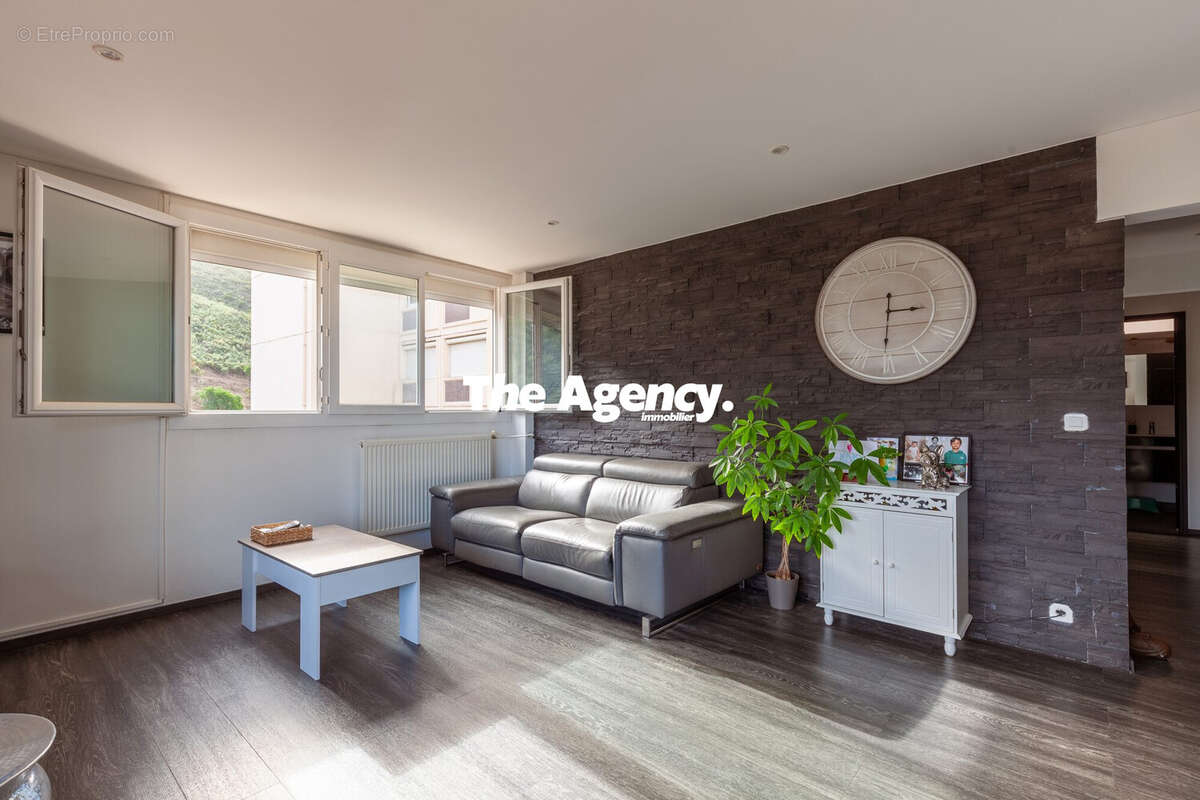 Appartement à MARSEILLE-10E