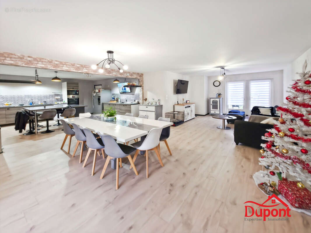 Maison à POMMEREUIL