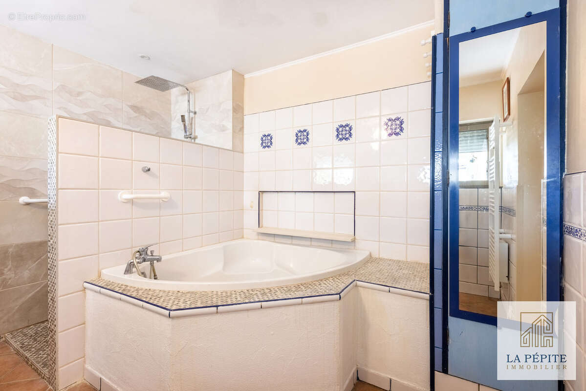 Maison à SAINT-AMAND-LES-EAUX