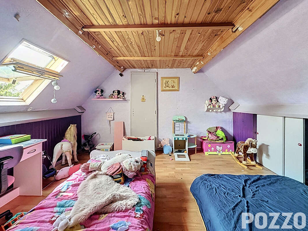 A Vendre - AVRANCHES - Maison 6 pièce(s) 105 m² - 4 chambres - photo 8
