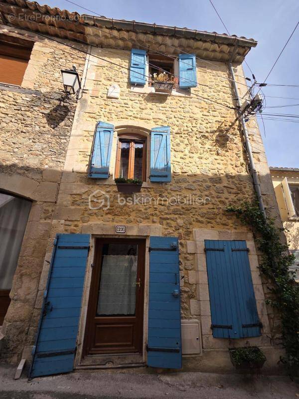 Maison à CERESTE