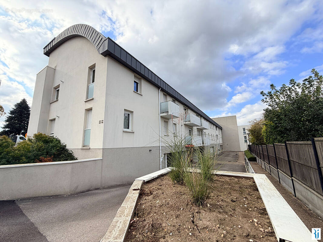 Appartement à FRANQUEVILLE-SAINT-PIERRE