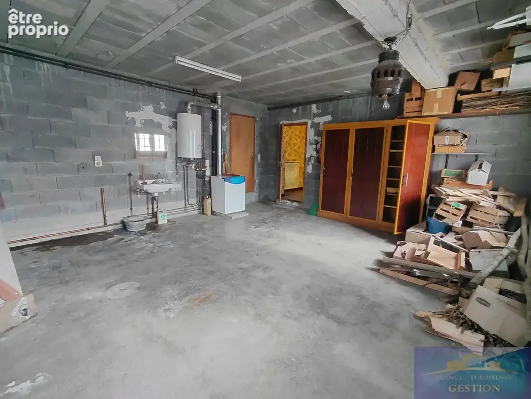 Maison élevée sur deux niveaux avec terrain et garage - photo 18