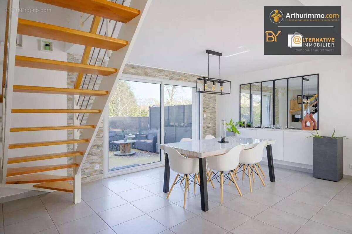 Maison à LA BOUEXIERE
