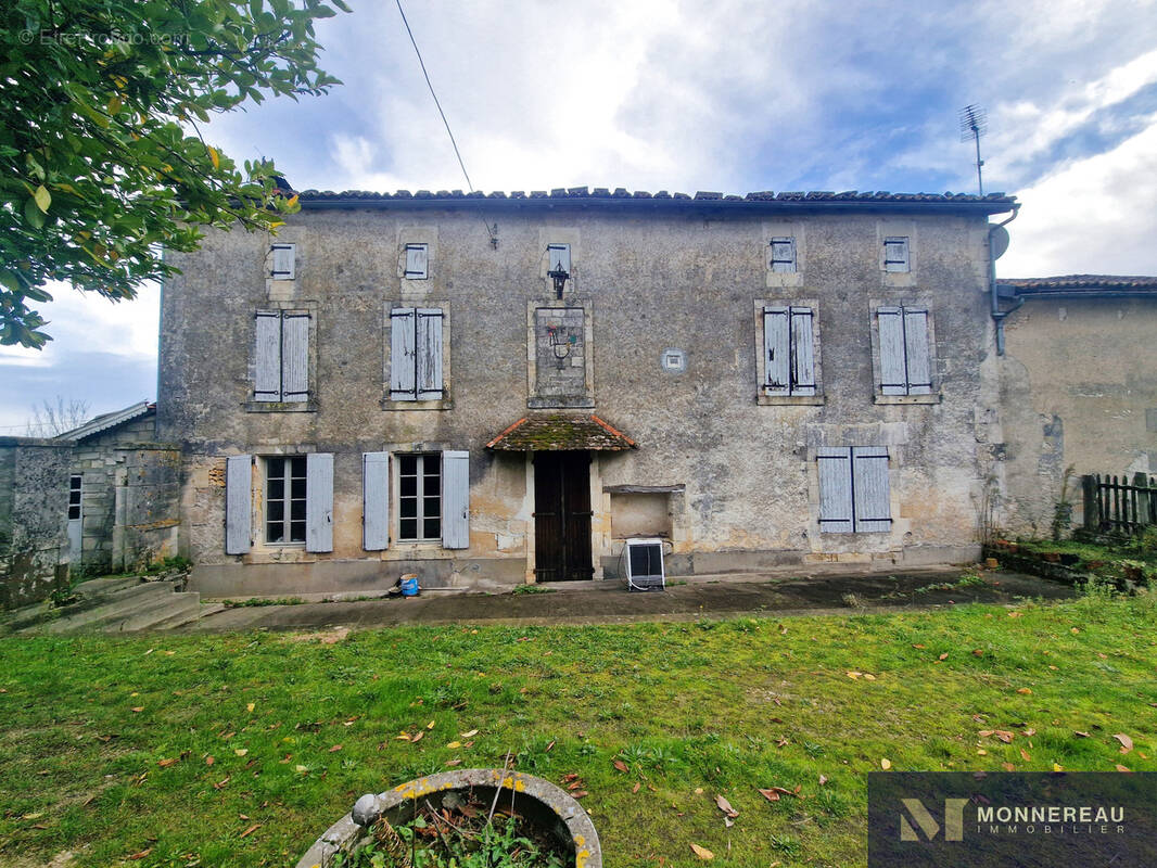 Maison à TOUVERAC