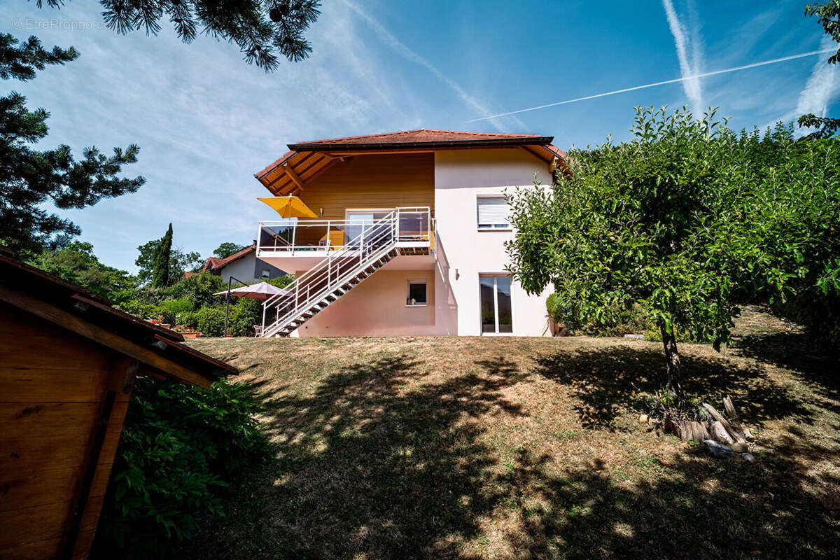 Maison à MENTHON-SAINT-BERNARD