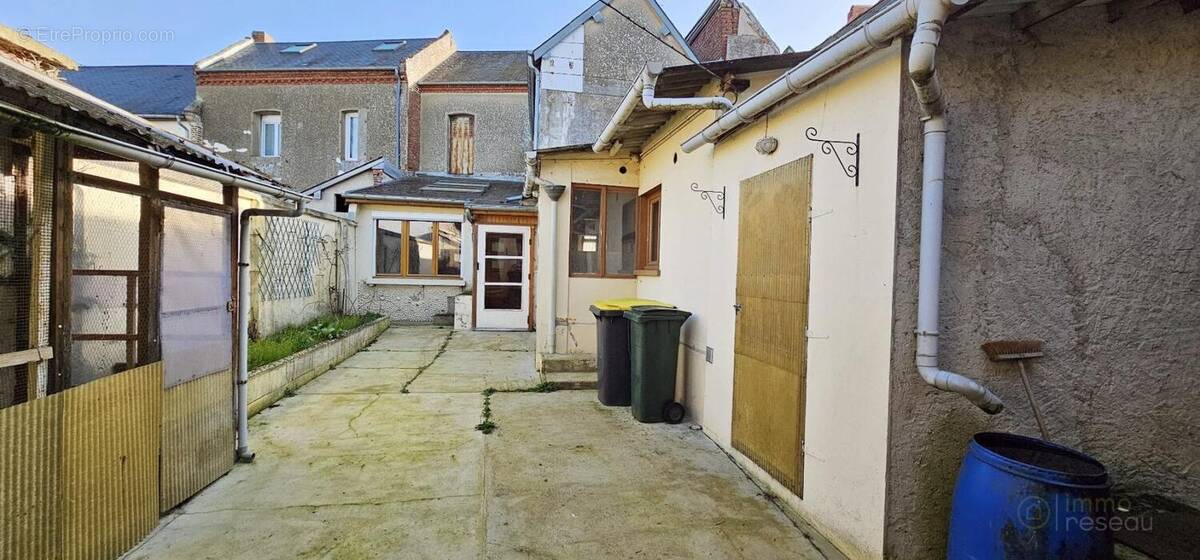Maison à ESQUENNOY