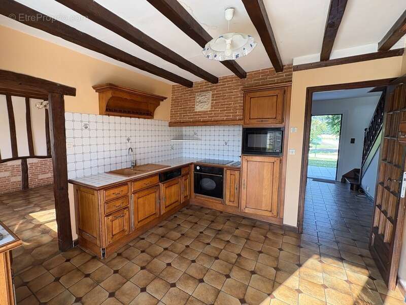 Maison à rénover avec vie de plain-pied 4 Chambres sur sous-sol dans le bourg de SAINT-VIGOR-D'YMONVILLE (76430) - photo 12