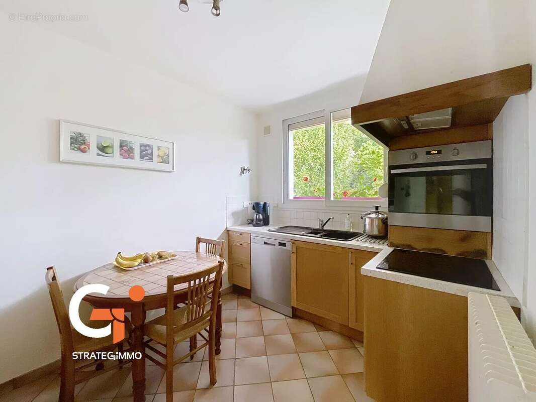 Maison à LE MESNIL-ESNARD