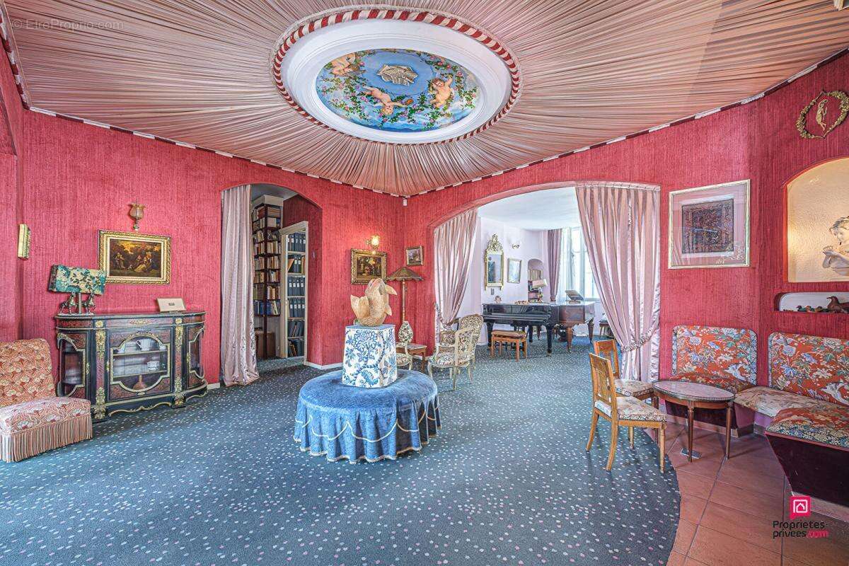 Appartement à MARSEILLE-1E