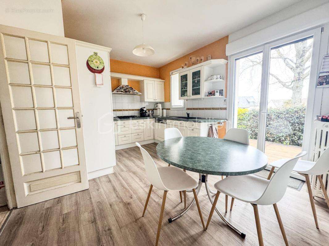 Maison à NOYAL-SUR-VILAINE