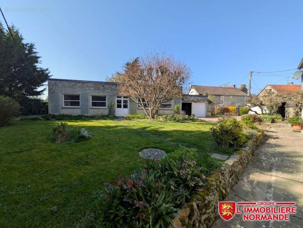 Maison à LA VILLENEUVE-EN-CHEVRIE