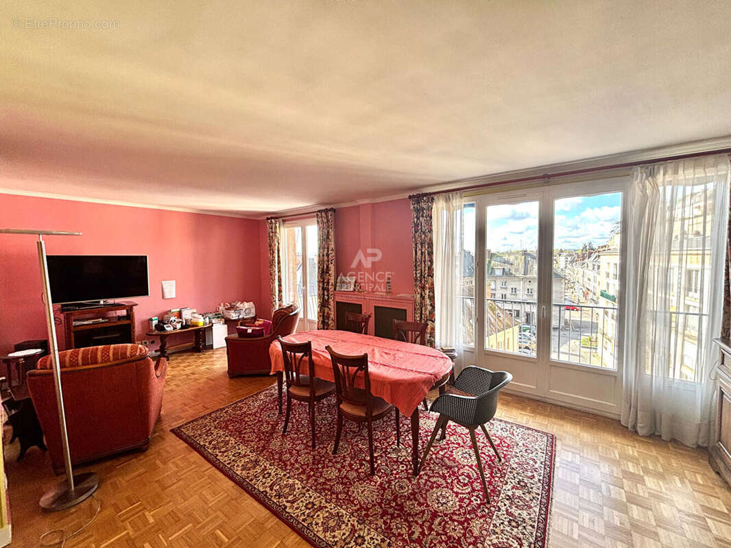 Appartement à PONTOISE