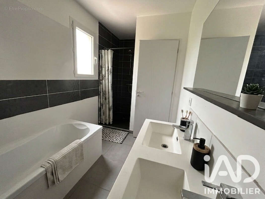 Maison 90 m² à Meynes  - photo 9