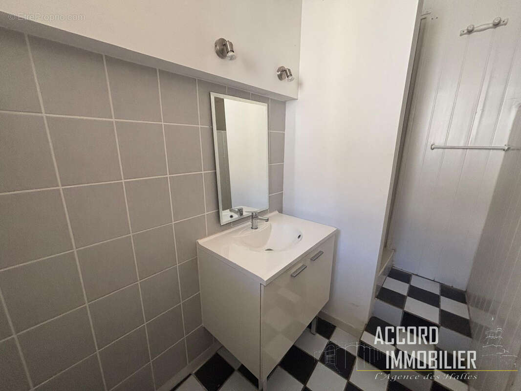 Appartement à PUISSALICON