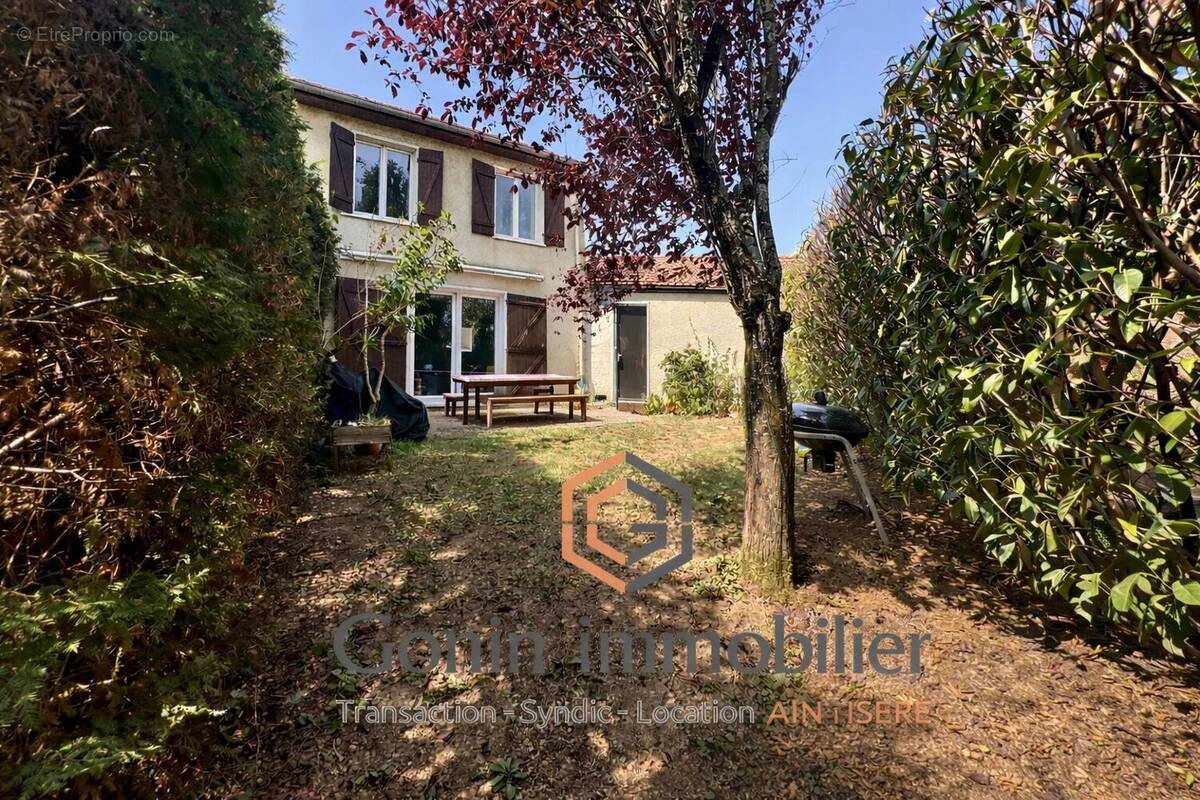 Maison à DECINES-CHARPIEU