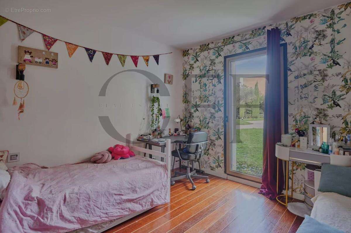 Appartement à MARSEILLE-7E