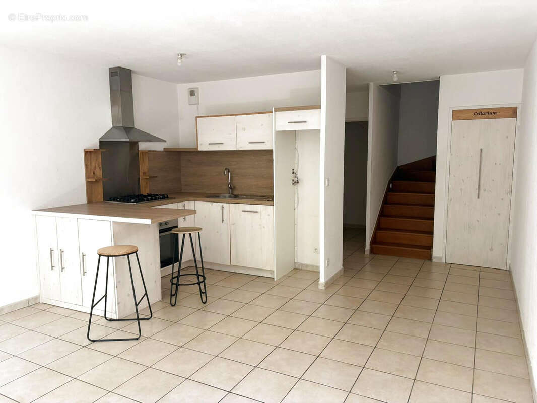 Maison T3 en duplex avec terrasse, balcon et parking - Belley - photo 5