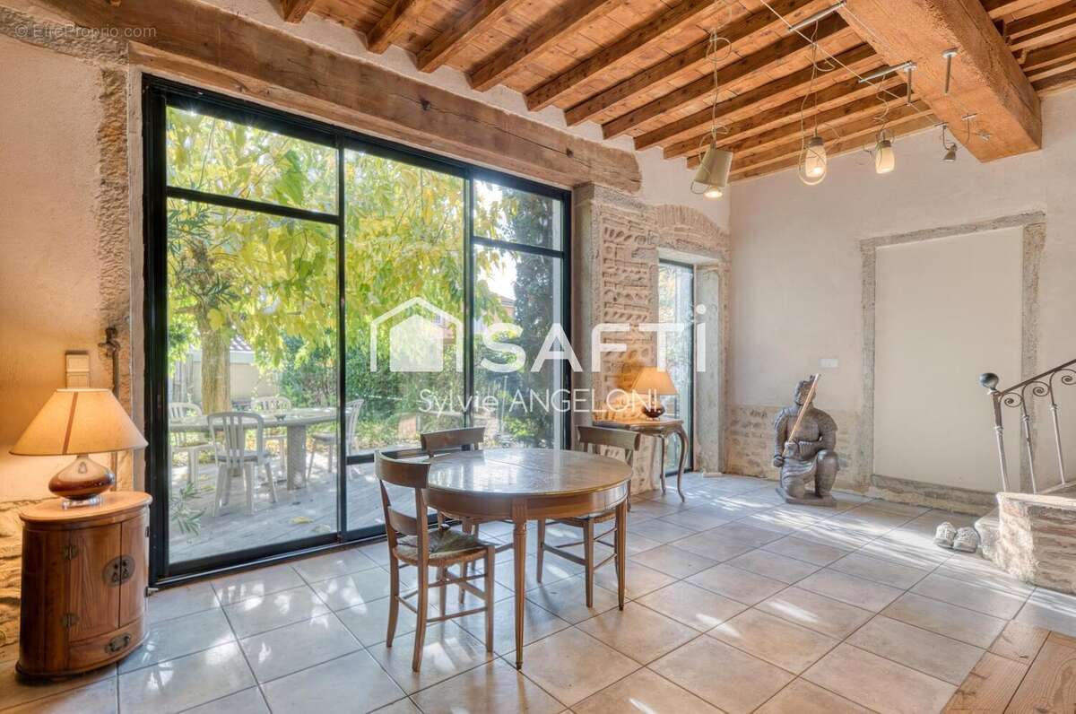 Photo 2 - Maison à RILLIEUX-LA-PAPE