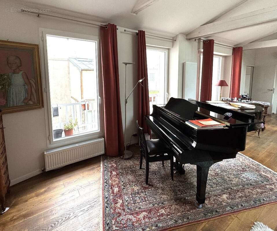 Appartement à PARIS-20E