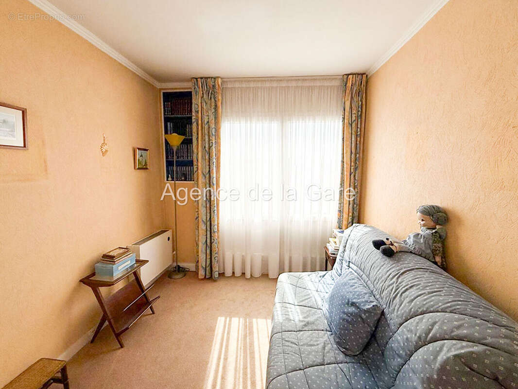 Appartement à SARTROUVILLE