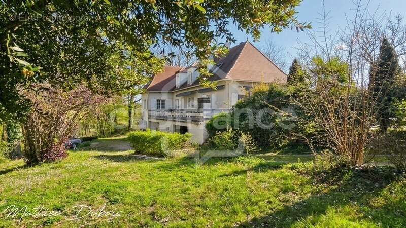 Maison à COULOUNIEIX-CHAMIERS