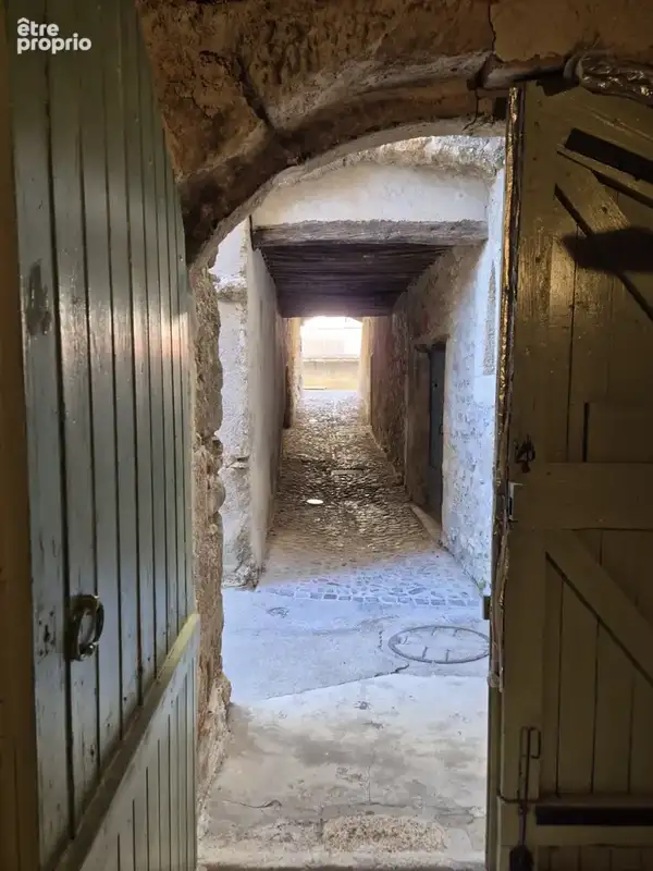 Une maison d’exception, chargée d’histoire et de caractère. - photo 23