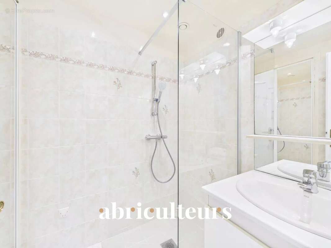 Maison à AVILLY-SAINT-LEONARD