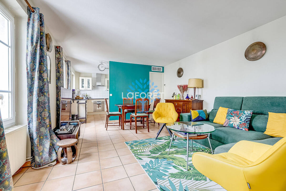 Appartement à PARIS-20E