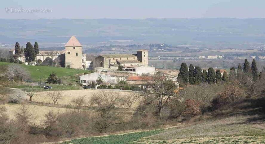 Terrain à FENDEILLE