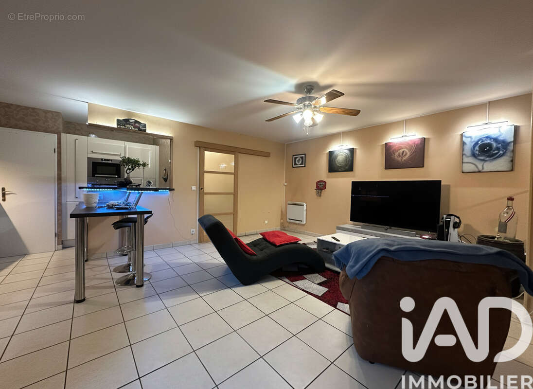 Photo 2 - Appartement à DEVILLE-LES-ROUEN