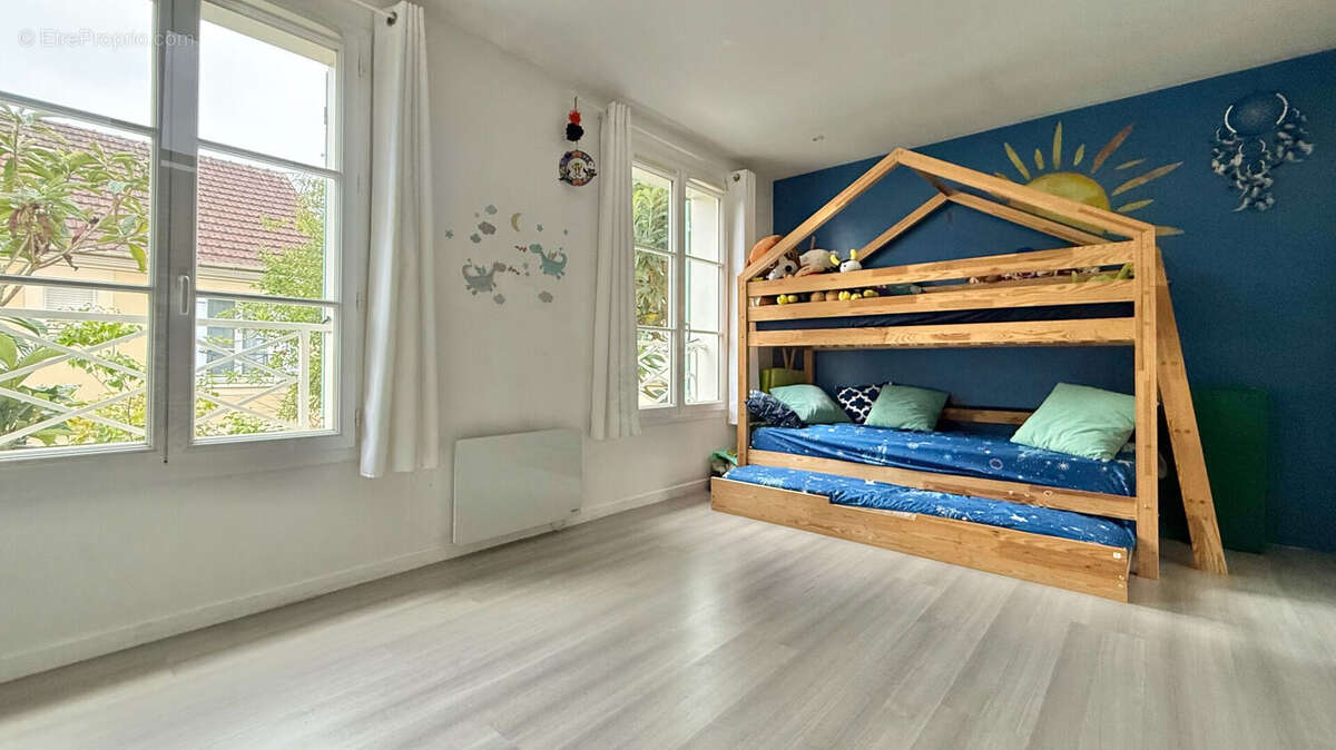 Maison à CORBEIL-ESSONNES