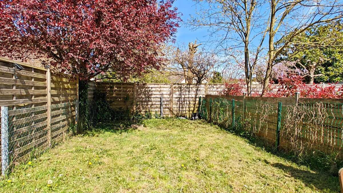 Maison à CHEPTAINVILLE