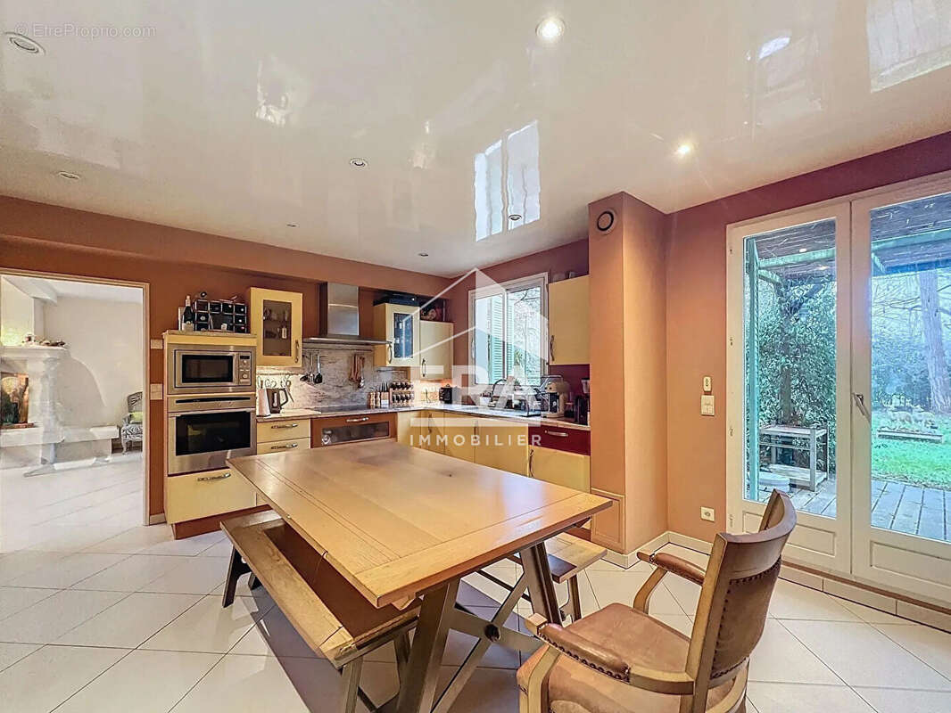 Maison à NEUVILLE-SUR-OISE