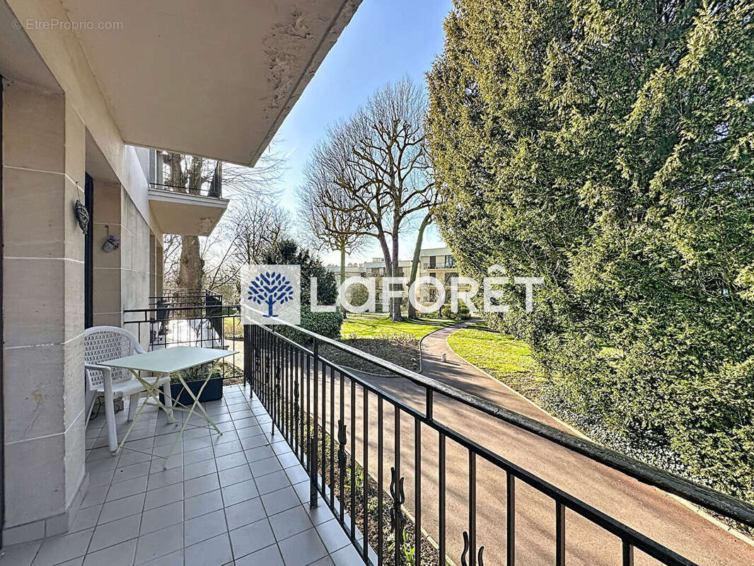 Appartement à SAINT-NOM-LA-BRETECHE